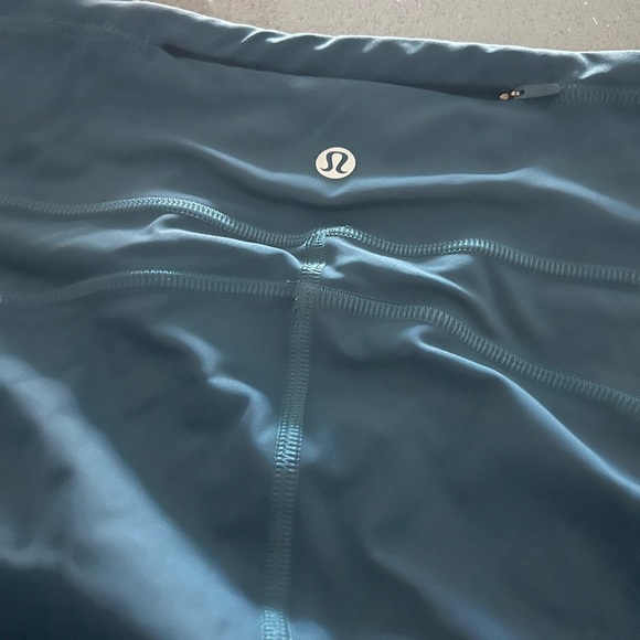 Lululemon crop leggings - Picture 10 of 11